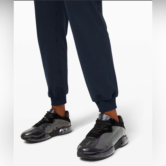 Lululemon Keep Moving Jogger
True Navy size 10 - Picture 2 of 10